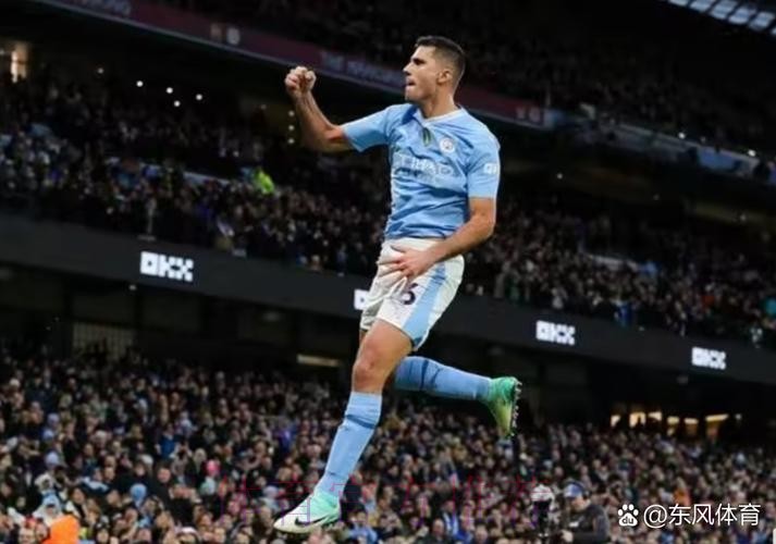 记者:罗德里戈右大腿腿筋疼痛,今天接受检查 记者:罗德里戈右大腿腿筋疼痛,今天接受检查